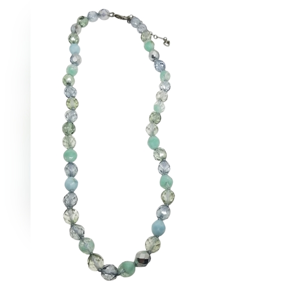 VINTAGE DAINTY BLUE, GREEN & CRYSTAL COLOR FACETED GLASS BEAD NECKLACE - Picture 3 of 7